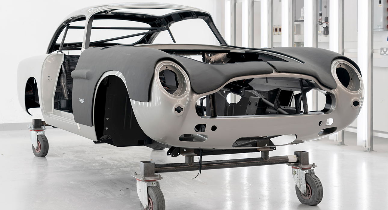 Aston Martin возобновляет производство самого знаменитого автомобиля в мире Aston Martin DB5