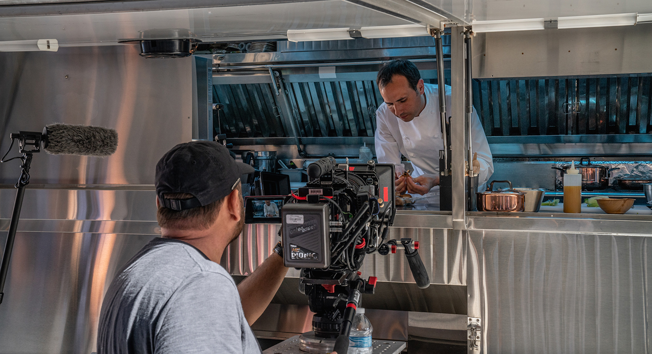 #PostaСериалы: отель Ritz Paris и Netflix представляют роуд-муви The Chef in a Truck с шеф-кондитером в главной роли