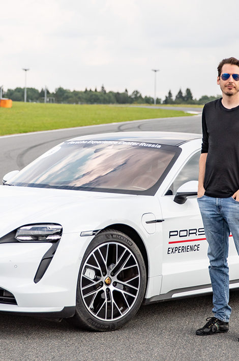 Авто с Яном Коомансом: Porsche Taycan Turbo — первая поездка