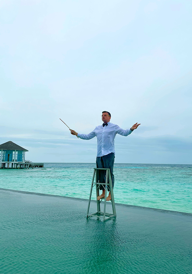 Константин Андрикопулос в Raffles Maldives Meradhoo