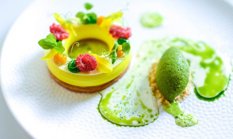 Moscow Food: what's new? Мидийные четверги в Christian, сезонное меню в «Пифагоре» и эксклюзивное шампанское в Wine&Crab