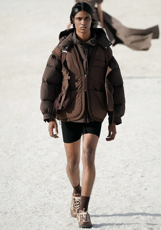 Style Notes: показ коллекции Jacquemus Le Papier в природном парке Камарг на юге Франции