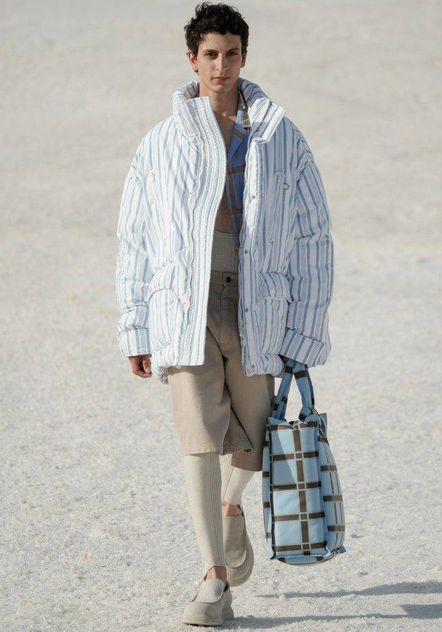 Style Notes: показ коллекции Jacquemus Le Papier в природном парке Камарг на юге Франции