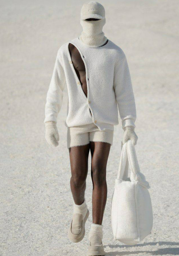 Style Notes: показ коллекции Jacquemus Le Papier в природном парке Камарг на юге Франции