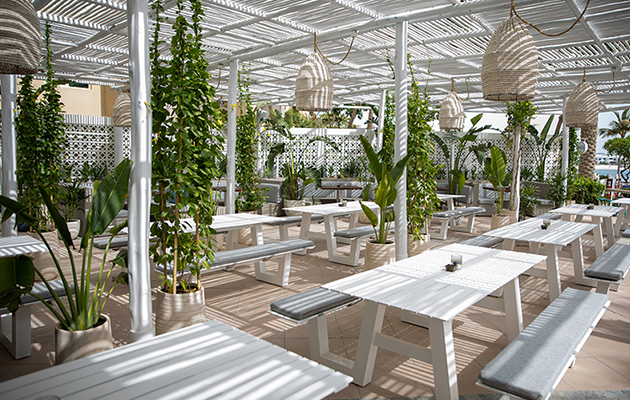 Dubai Guide: открытие нового пляжного ресторана The Byron Bathers Club