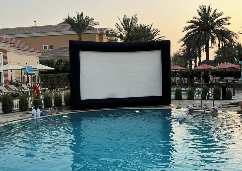 Dubai Guide: кинотеатр The Greenroom в стиле dive-in