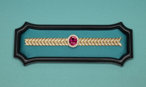 Часы &amp;&nbsp;Караты: ювелирные новинки в&nbsp;коллекции Gucci Hortus Deliciarum