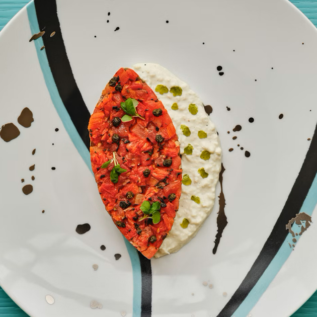 The Blue Box Cafe в Dubai Mall в Grand Atrium рядом с бутиком Tiffany and Co. 
