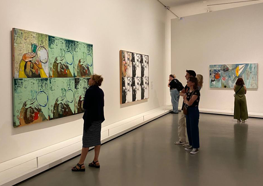 Выставка Basquiat x Warhol. Painting four hands в музее Louis Vuitton Foundation в Париже