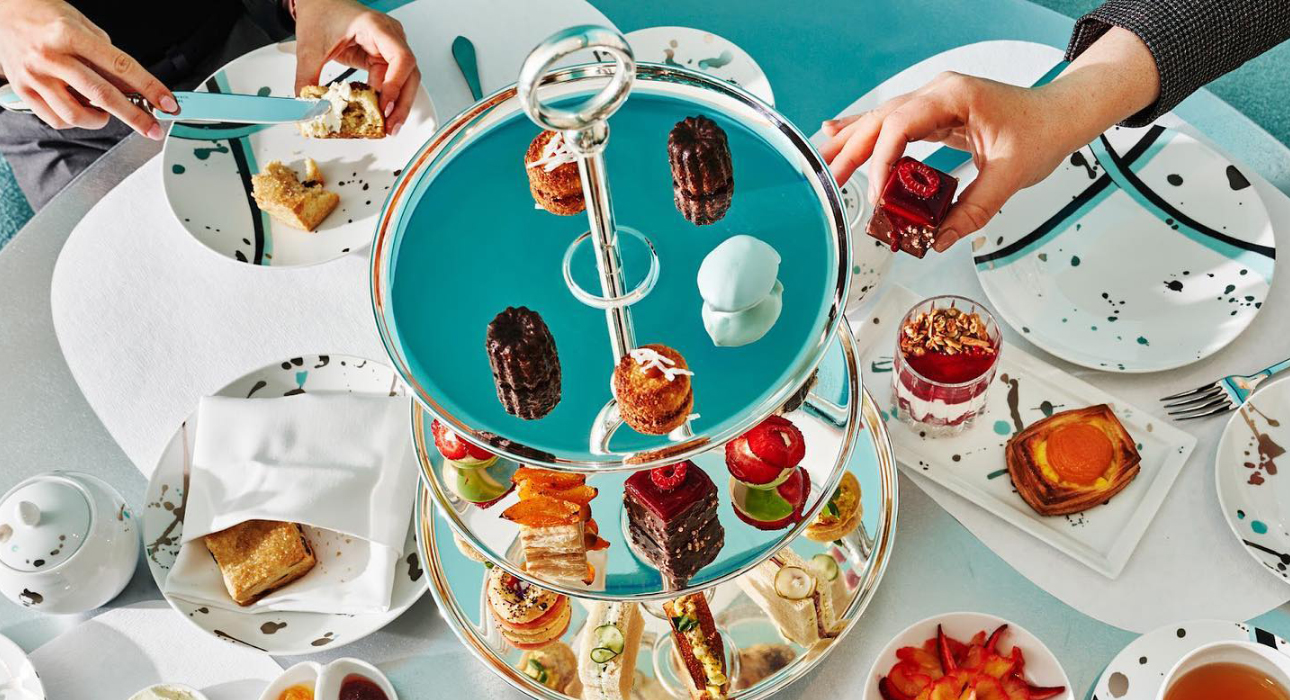 Dubai Guide: знаменитое Blue Box Café в стиле Tiffany & Co. открывается в Dubai Mall октябре