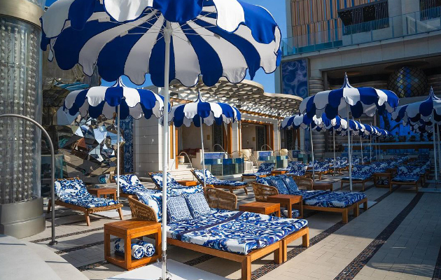 Dubai Guide: бассейн в стилистике Dolce & Gabbana в отеле Atlantis The Royal