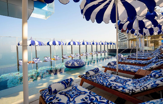 Dubai Guide: бассейн в стилистике Dolce & Gabbana в отеле Atlantis The Royal