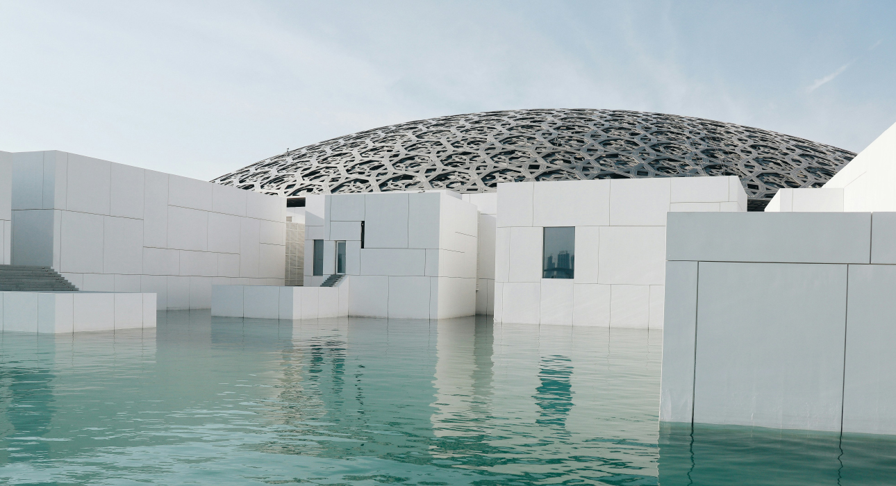 Abu Dhabi Guide: столица ОАЭ признана самым безопасным городом в мире