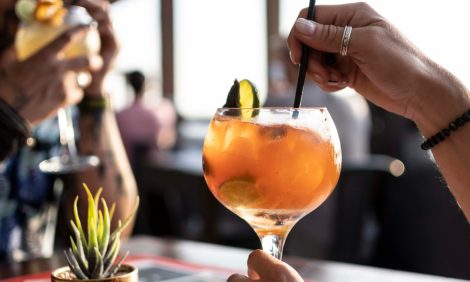 Saudi Guide: Саудовская Аравия смягчила запрет на&nbsp;алкоголь для экспатов